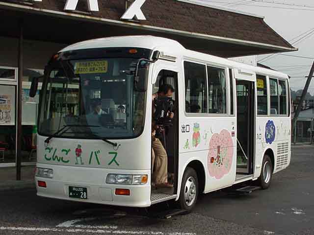 R28